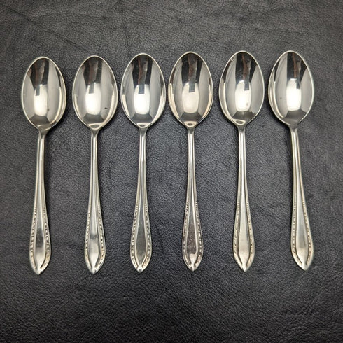 1958 British vintage sterling silver teaspoon set of 6 in a case